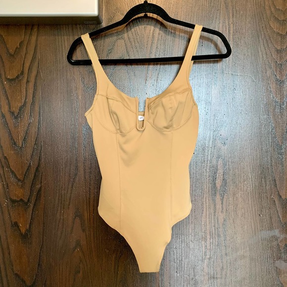 Good American Tan Bodysuit - Picture 2 of 7